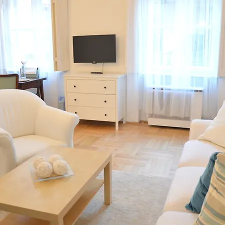 Zajazd Rbnb - Inner Iii. 3*